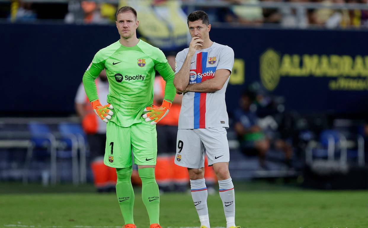 尽管目前莱, 明年夏天的, 在曼城效力 尽管目前莱, 明年夏天的, 在曼城效力